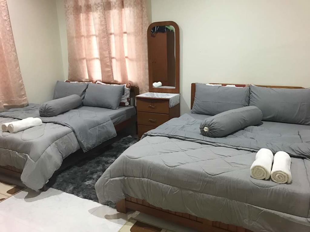 特拉塔克托克万1号和2号度假屋 哥打巴鲁 客房 照片